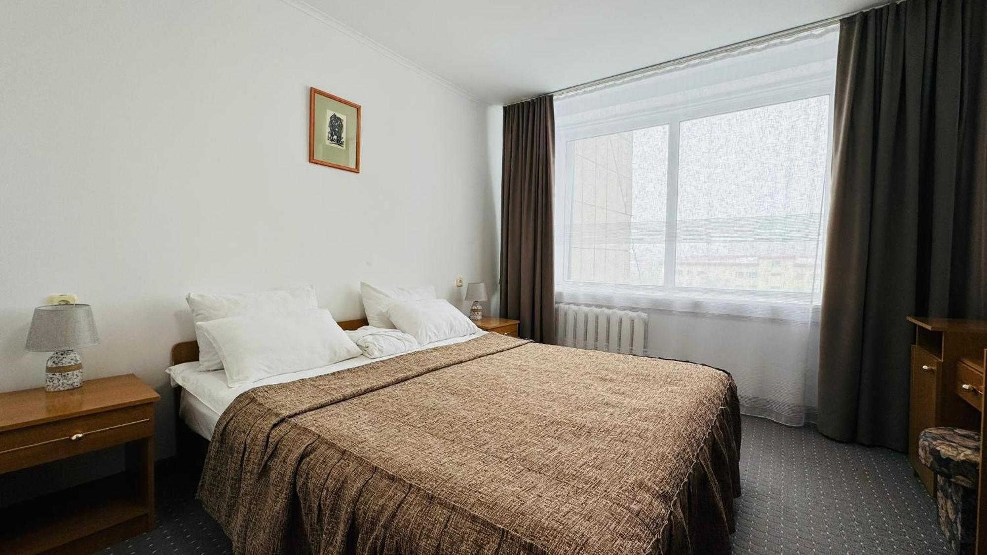 Aktobe Hotel Buitenkant foto