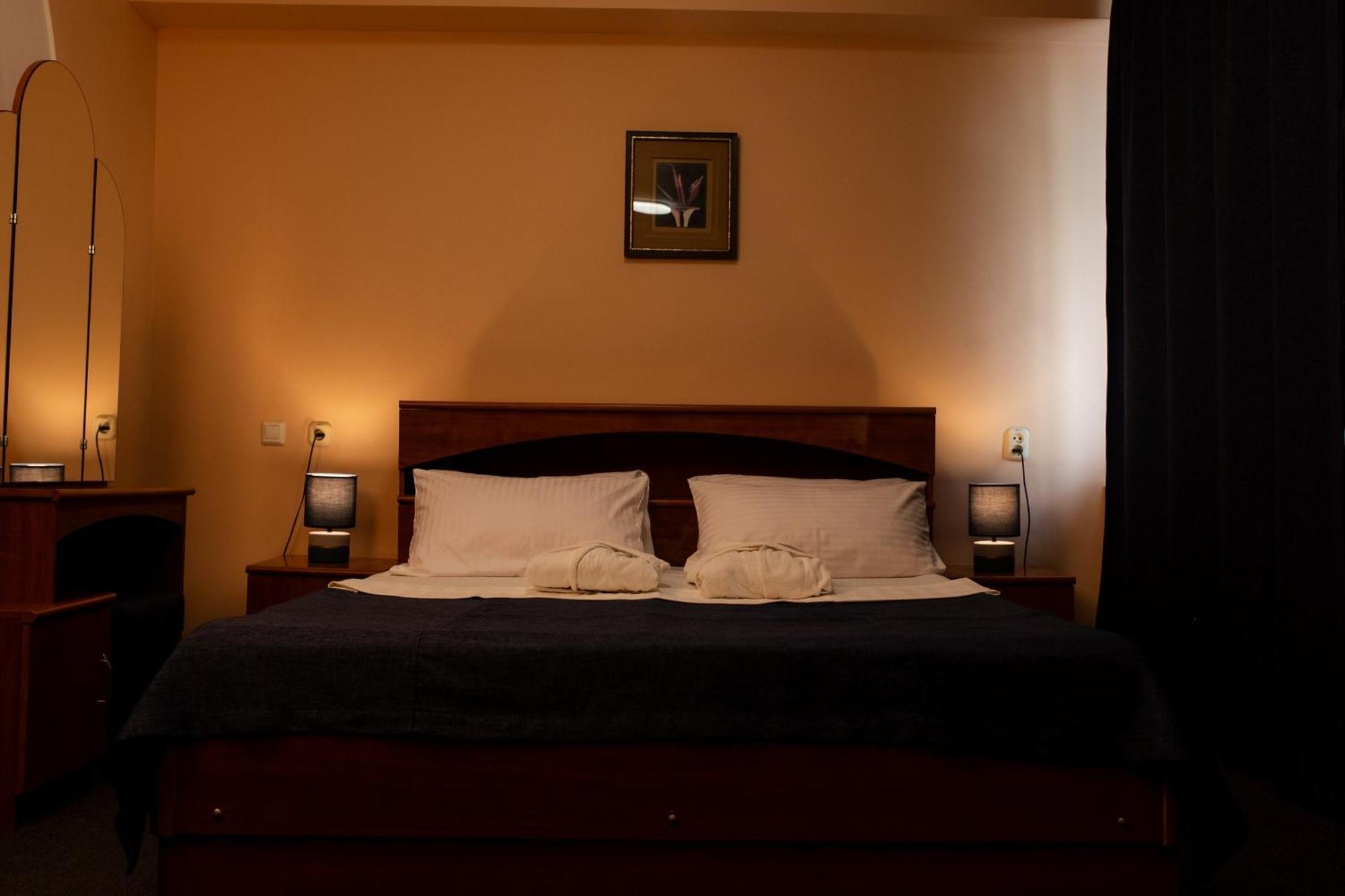 Aktobe Hotel Buitenkant foto