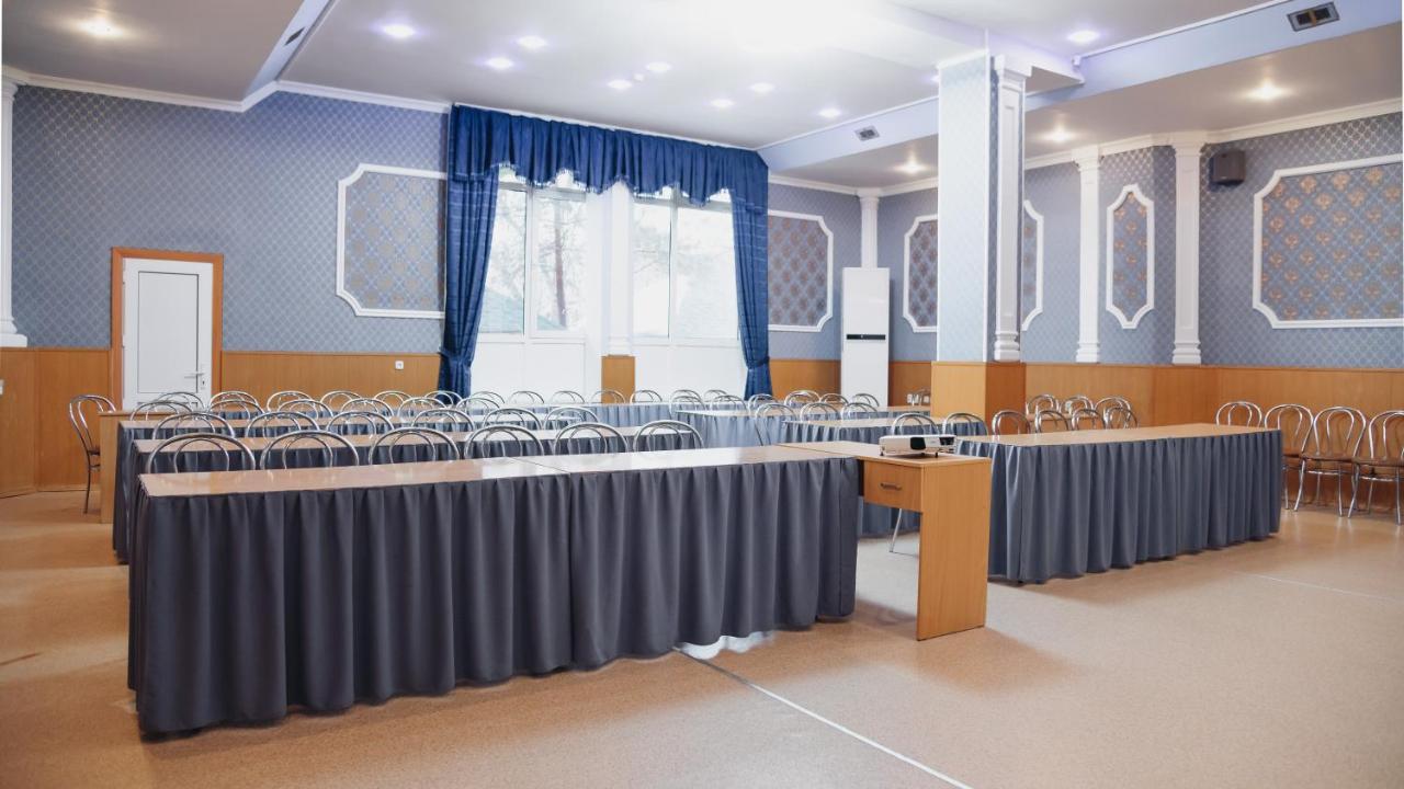 Aktobe Hotel Buitenkant foto